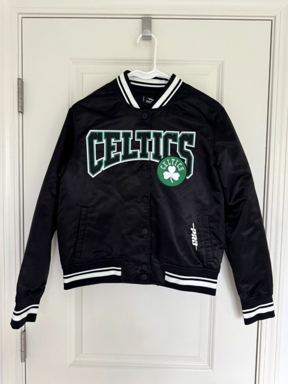 Boston Celtics Pro Standard Women's Glam Satin Varsity Jacket Black S NWT
